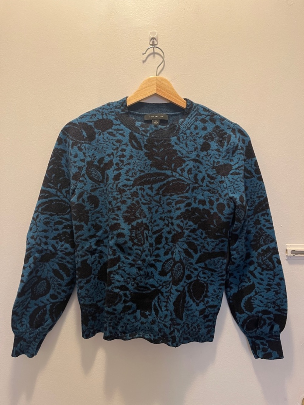 Ann Taylor Teal & Black Floral Crewneck Sweater